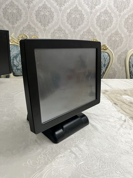 Моноблокот умаг,