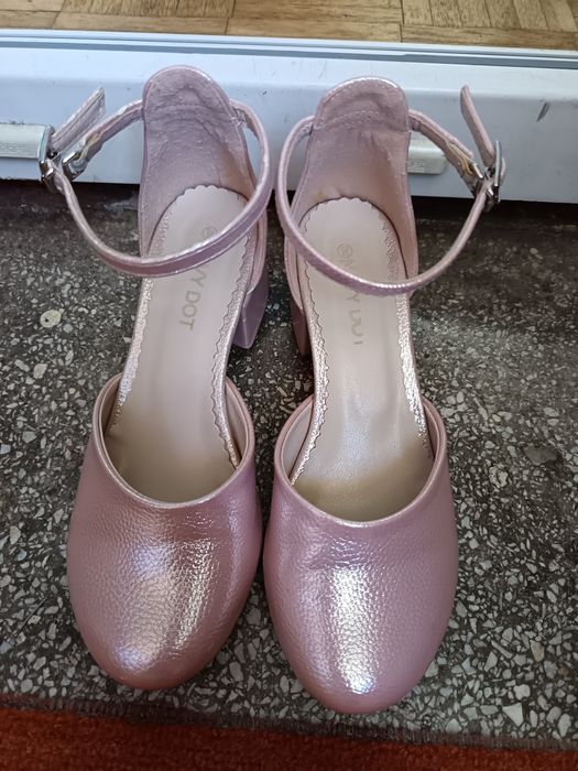 Pantofi cu  bareta