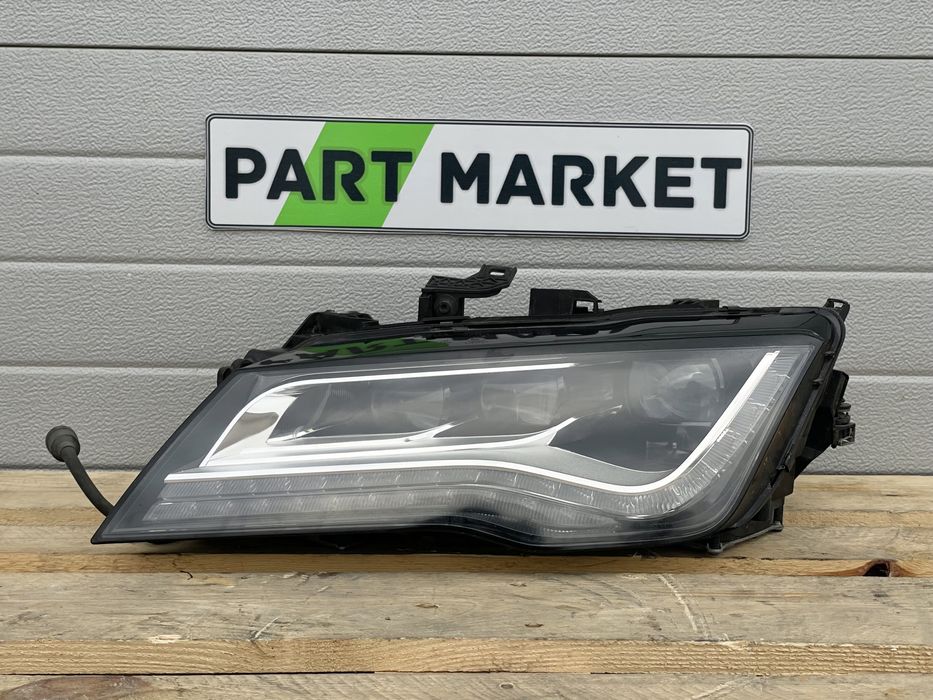 Ляв фар AUDI A7 S7 RS7 FULL LED 4G8941033B