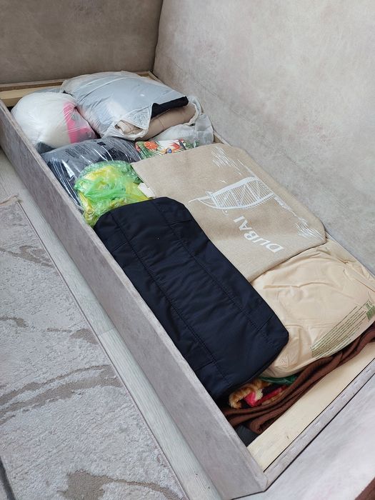 Продам 2 дивана в ОТС