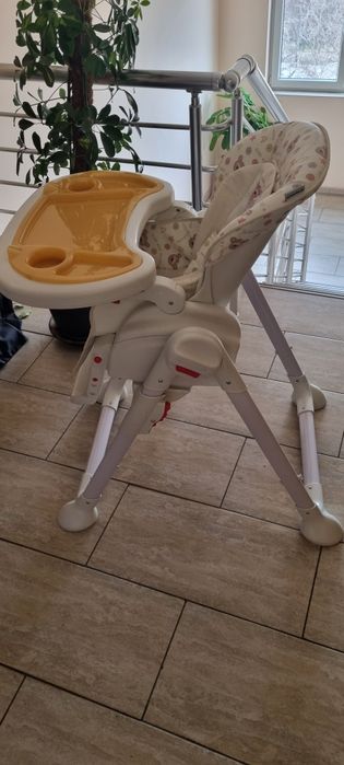 .Столче за хранене Wunderkid Swing 2 in 1, С люлка, Многоцветно