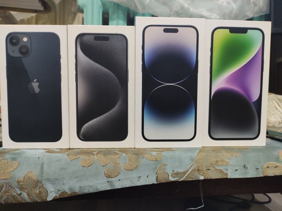 Коробки от iPhone