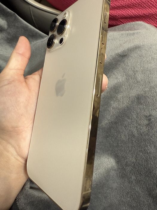 Продам Iphone 13 pro max