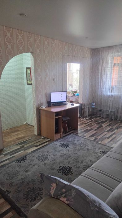 2 комн квартира район Зорьки
