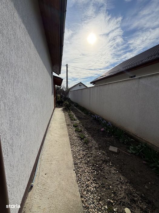 Casa individuala mobilata Teghes Domnesti cu 400mp teren