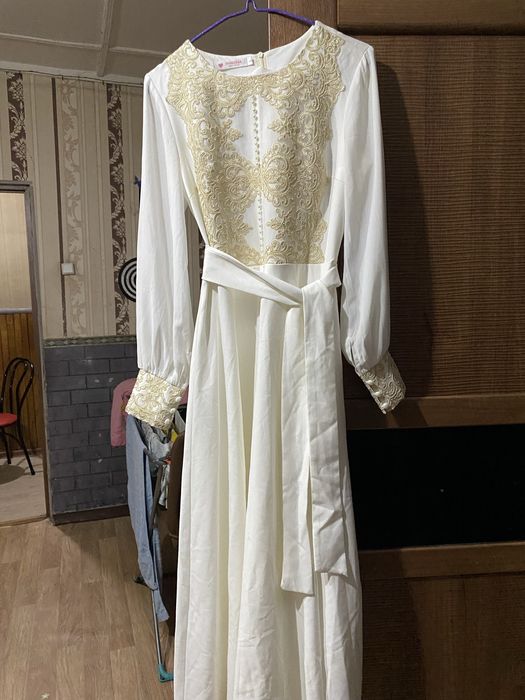 Продам шикарное платье , одевала один раз