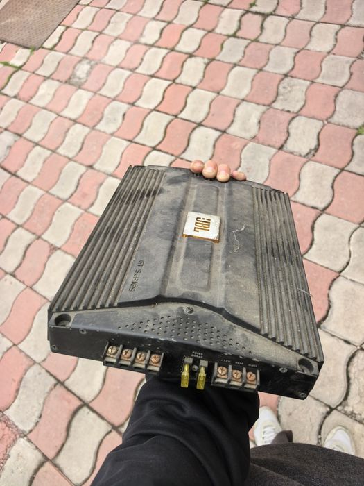 Усилитель для сабвуфера jbl