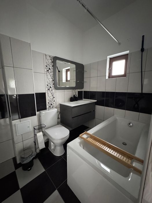 Apartament 3 camere 75 mp2