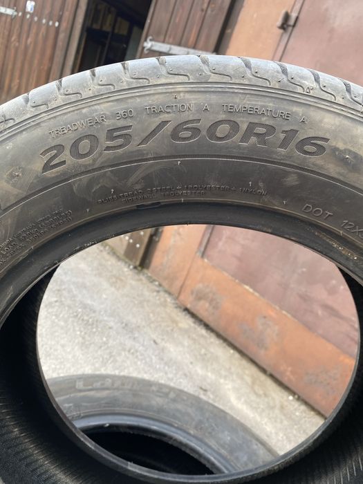Летни гуми Laufenn 205/60 R16