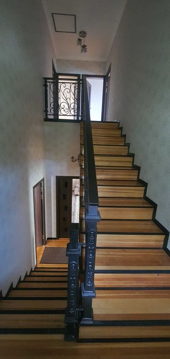 Зомин туманида уй сотилади.