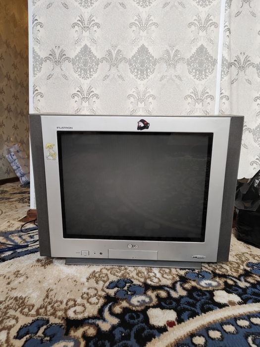 Телевизор в хорошем состояний
