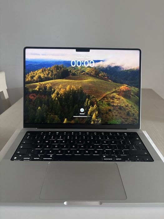 macbook pro m1 14 - Laptopuri oferte online | OLX.ro