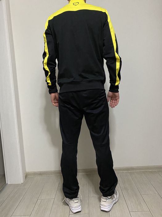 Оригинален мъжки анцуг и худи на BARCELONA