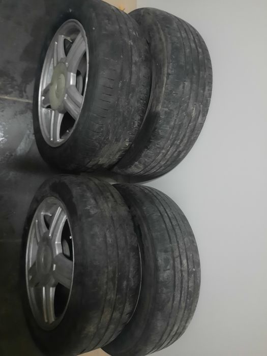 Продам торусы ваз с резиной  на  15