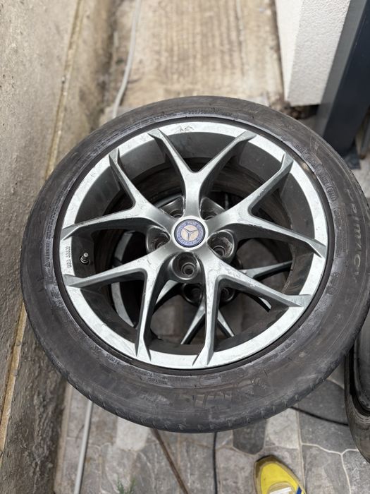 Jenti originale cu anvelope Michelin pentru Mercedes C148