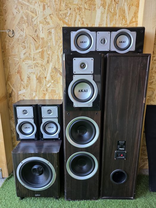 Vând boxe AKAI 5.1