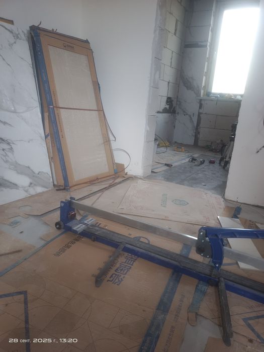 Плиточник .кафелшик .