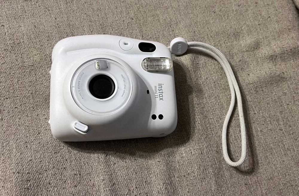 Aparat foto instant Fujifilm Instax Mini 11 alb perfect functional