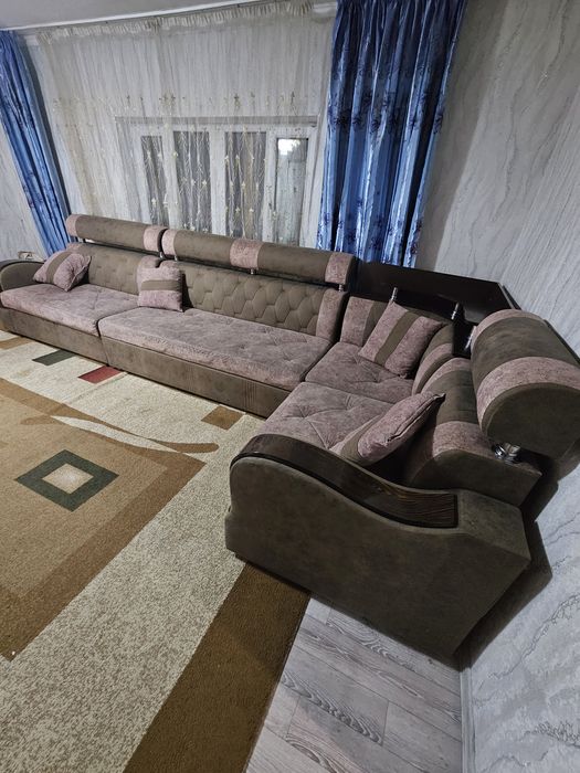 Прихожка  и диван