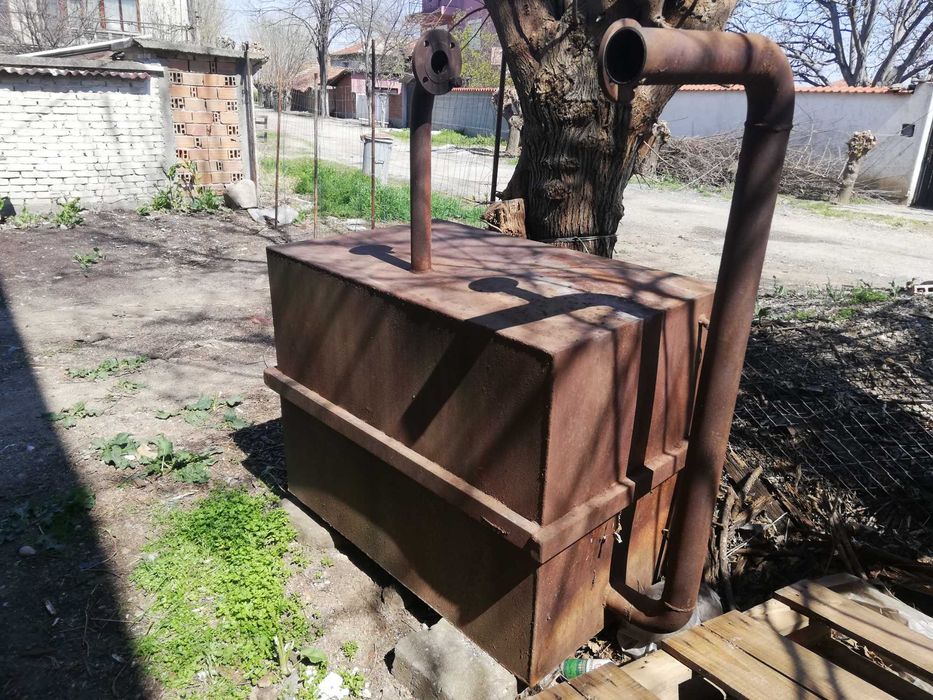 Продавам цистерна  с вместимост 1кубик