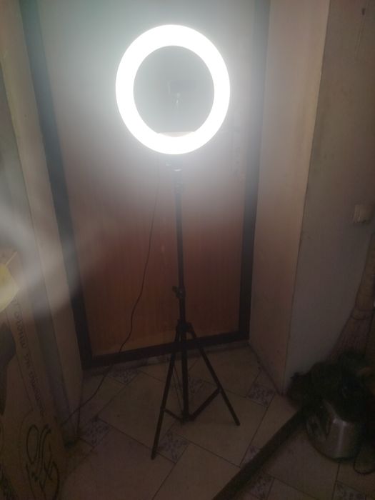 Кольцевая лампа. 3 режимов.