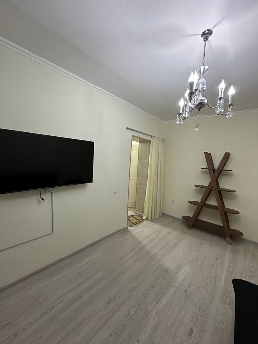 Сдается 2х комнатная квартира на М Айбек (RV33)