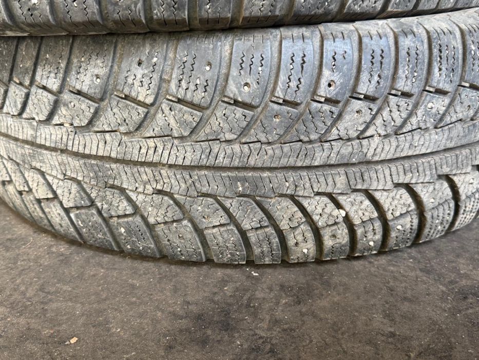 Продам резину 235/75 R15