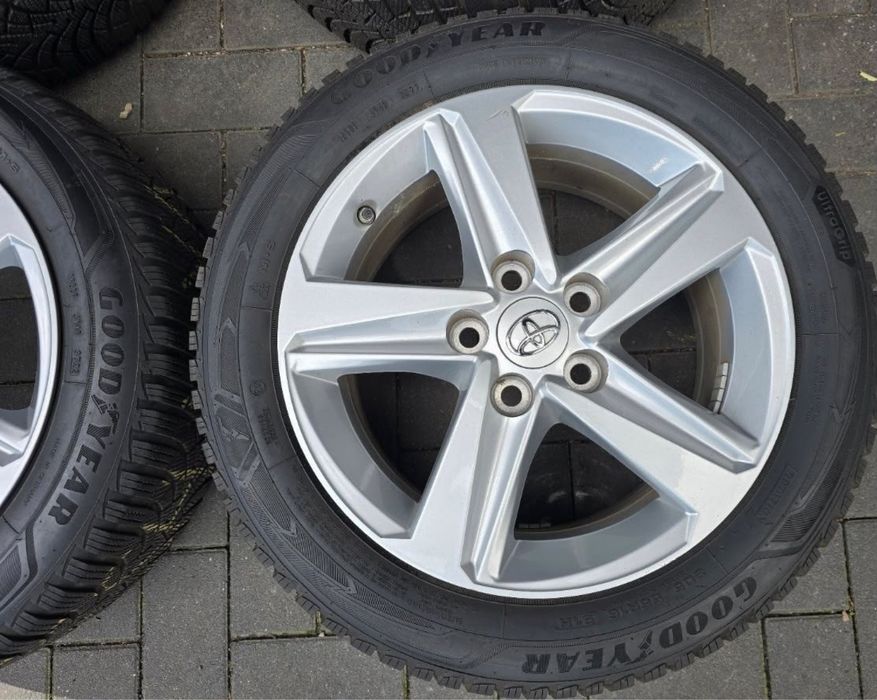 Vând jante originale Toyota Corolla E210   + senzori presiune