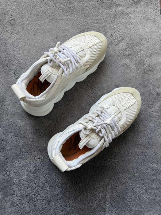 Versace chain reaction