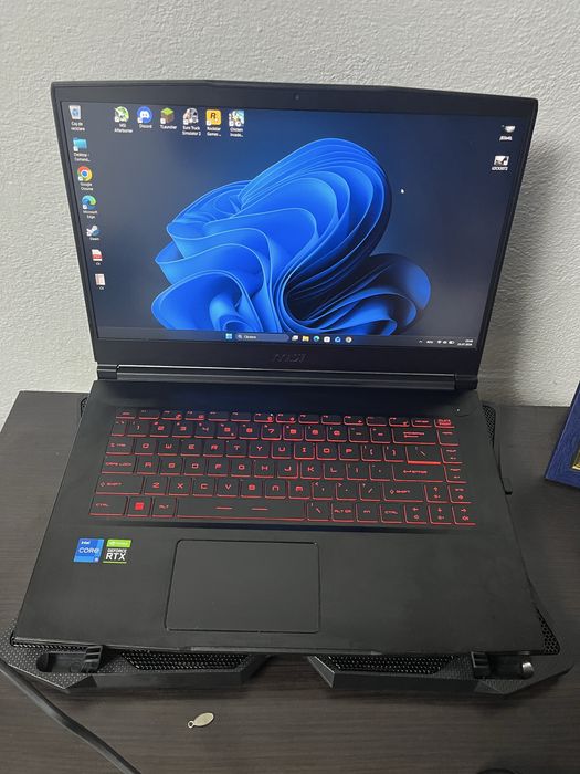 Laptop Gaming MSI (Intel Core i5/ NVIDIA RTX 3050) – Stare impecabilă