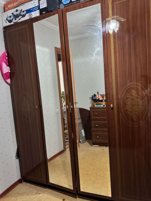 Продается спальный гарнитур б/у