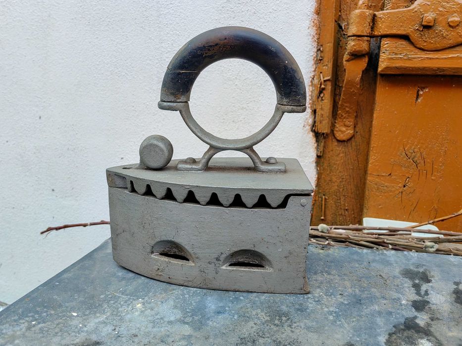 Vand Calcator/ticlazau/fier vechi de calcat