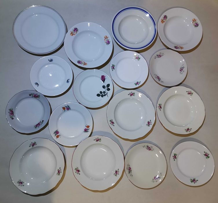 16 стари български порцеланови чинии