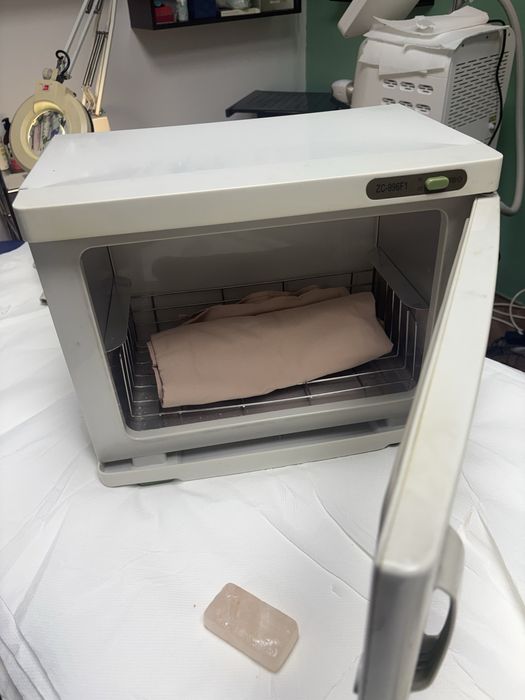 Încălzitor prosoape profesional 16L salon