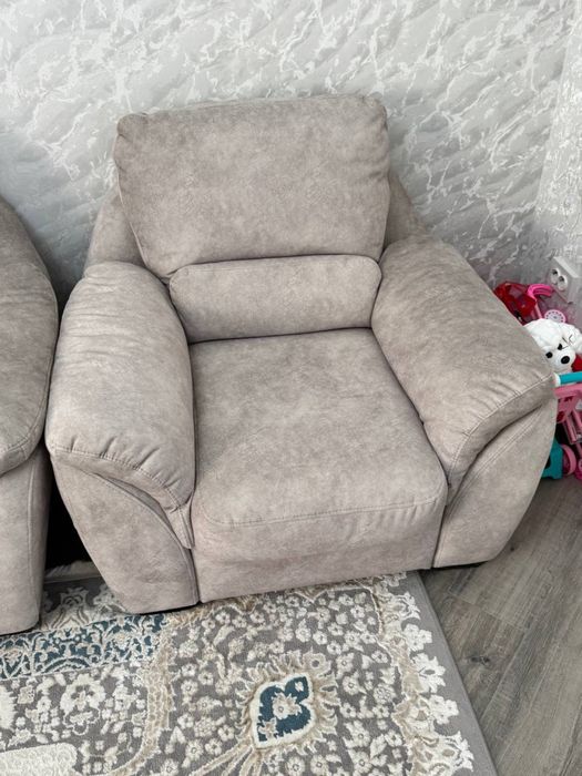 Продается диван в отличном состоянии!