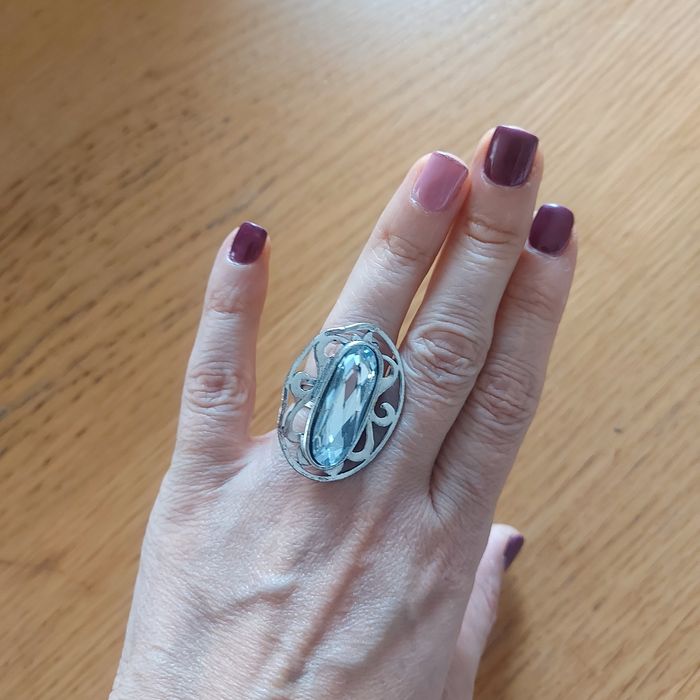 Екстравагантно колие ,гривни ,пръстени ,различна цена