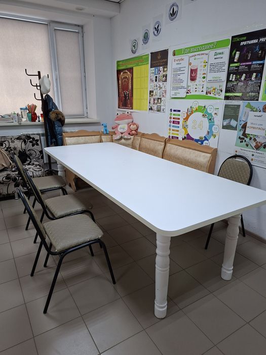 Продам стол 2,5 м