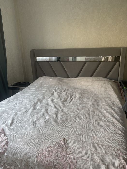 Продам спальный гарнитур