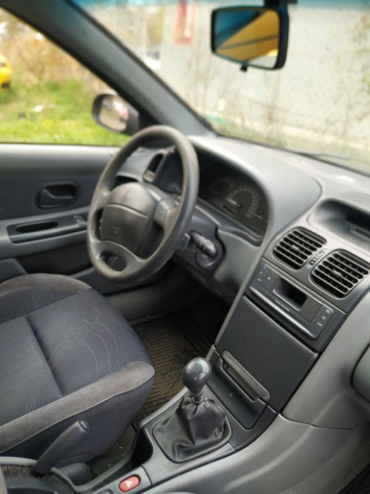 Рено Лагуна за части