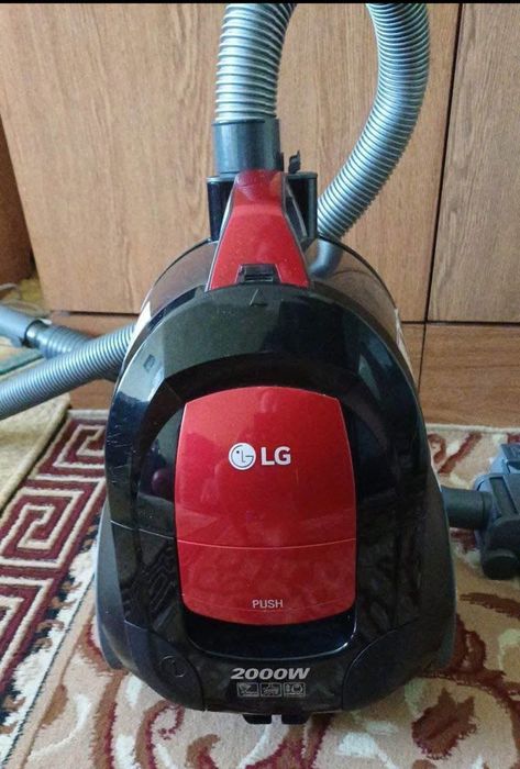 Продаётся Пылесос LG 2,000w.
