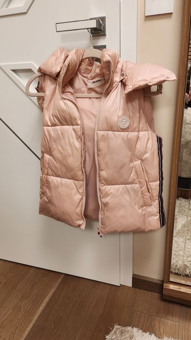 Грейка Guess и яке AVIN