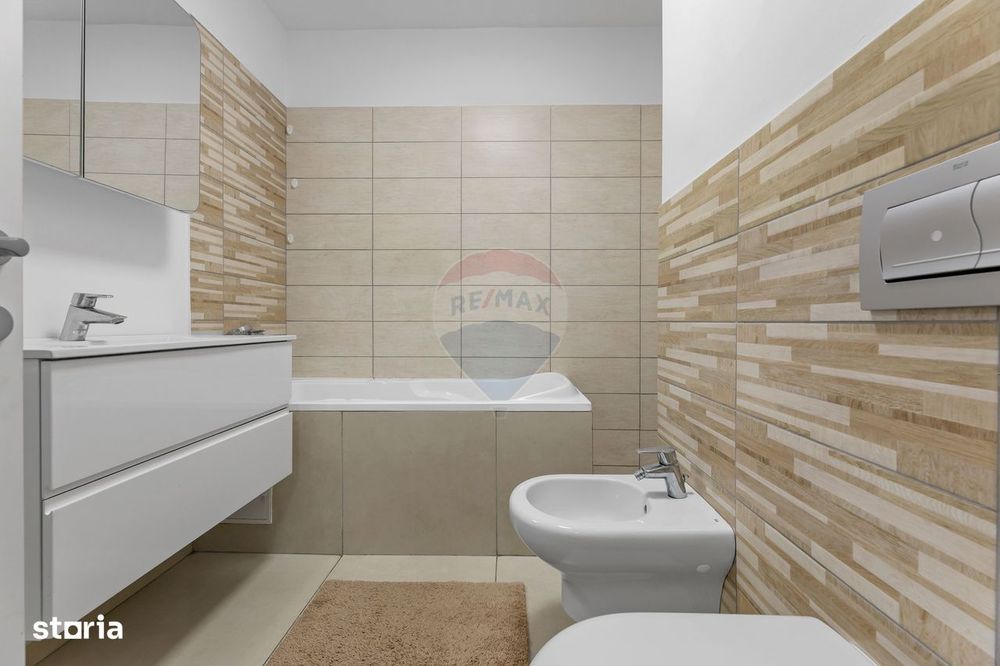 Apartament cu 3 camere + terasa de închiriat la Bourgeois Residence