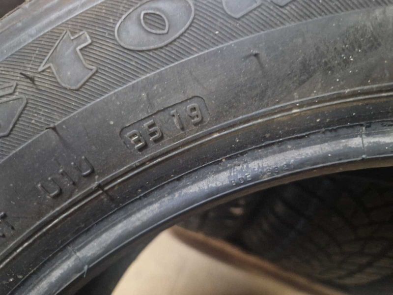 4 Firestone R17 215/60/ 
зимни гуми 
DOT3519