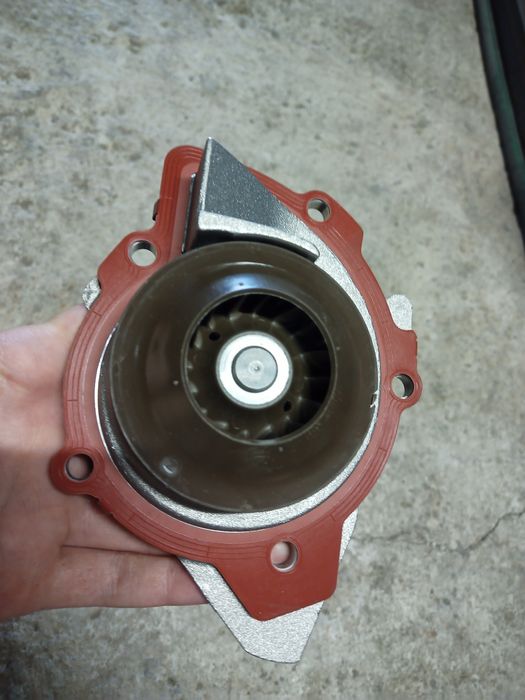 Водна помпа за Citroen/ Peugeot 2.0 HDI 163