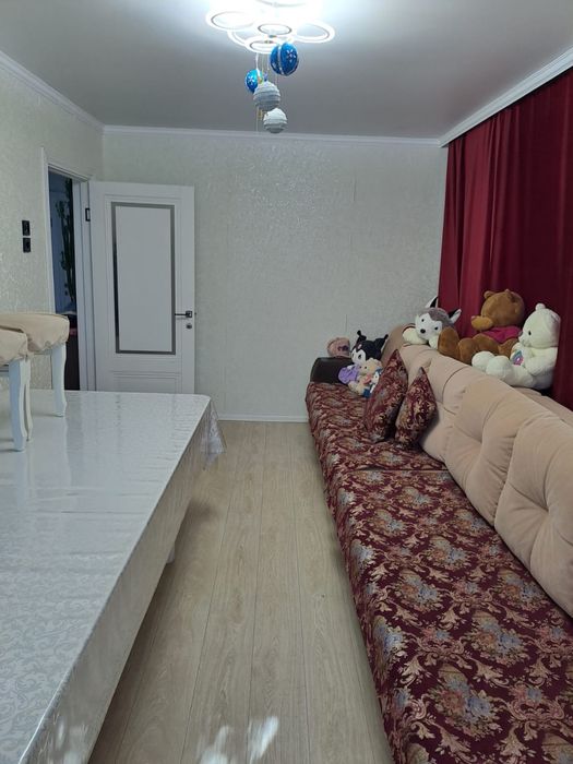 Продам квартиру 3 ком Абилкайырхана 63/1