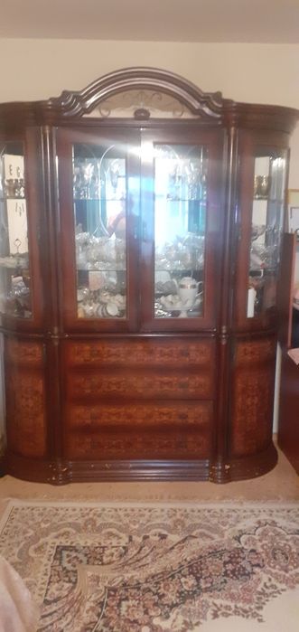 Сервант для зала