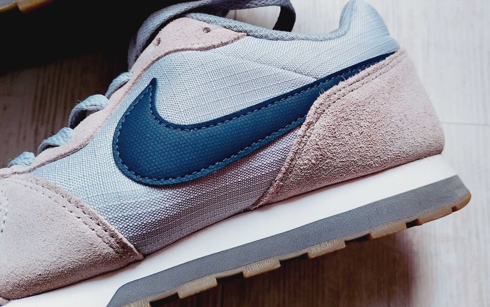 Маратононки дамски Nike MD Runner 2