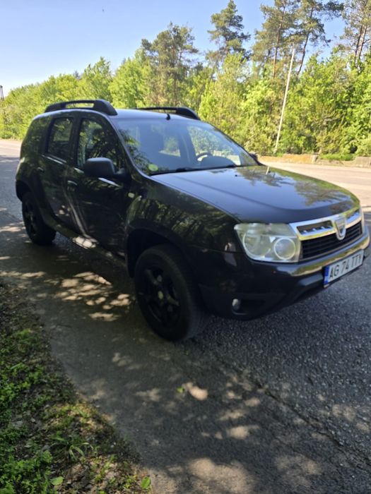 Vând Dacia duster