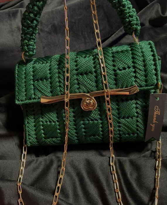 Poșetă lucrată manual