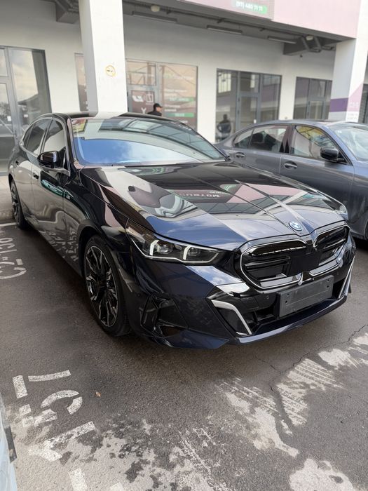 Bmw i5 40L 35L dop option
